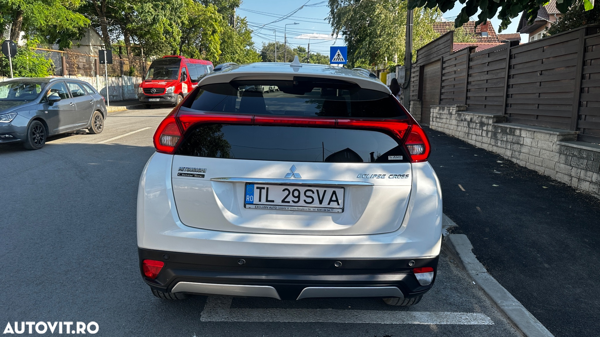 Mitsubishi Eclipse-Cross 1.5-litre 16-valve DOHC MIVEC 4X4 Invite+ Aut. - 4