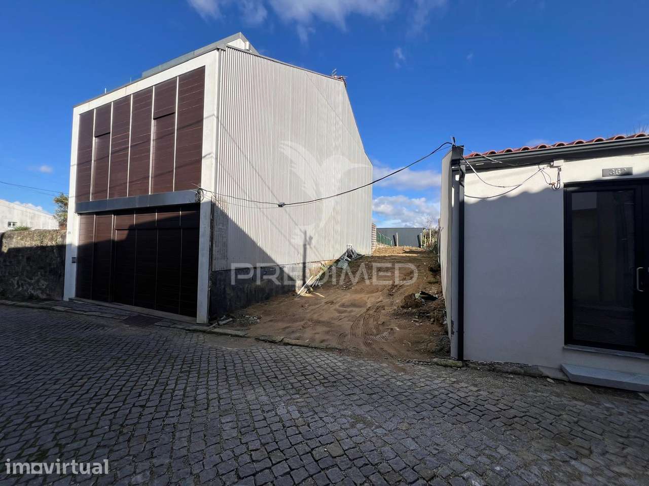 Terreno com 213 M2 em Real, Braga - Grande imagem: 2/17