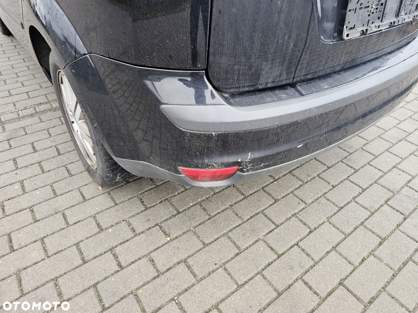 Zderzak tylny Ford Focus Mk2 kod lakieru F3 - 2