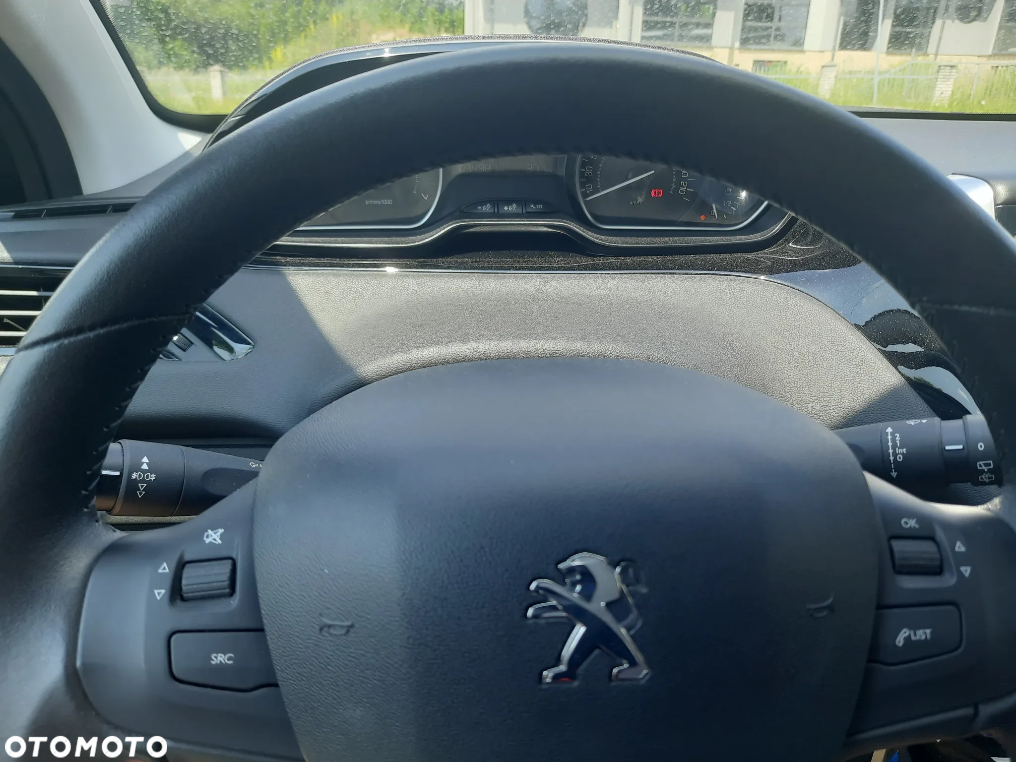Peugeot 208 1.2 PureTech GPF Signature S&S - 9