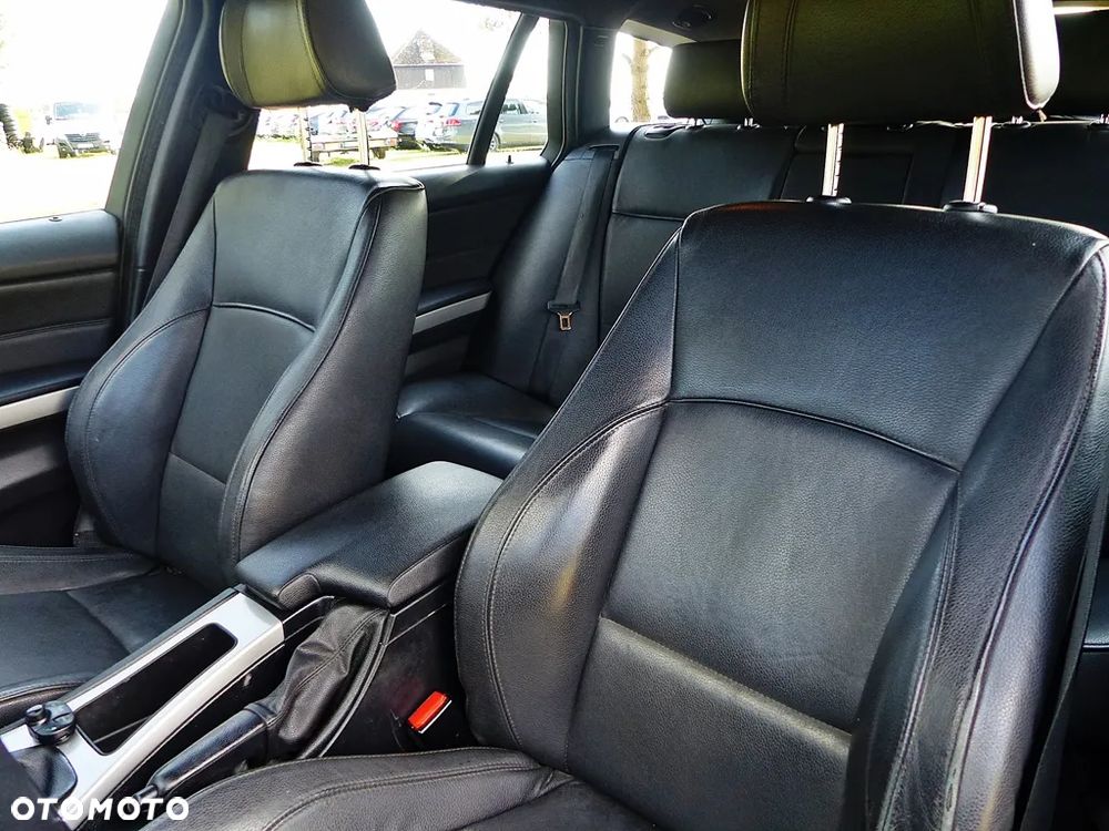BMW Seria 3 320i Edition Exclusive - 19