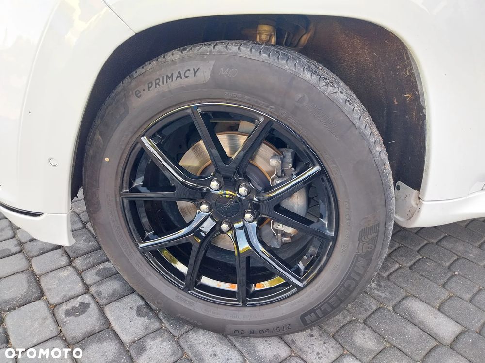 Jeep Grand Cherokee - 15