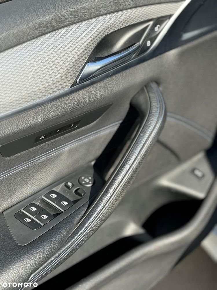 BMW Seria 5 520d M Sport - 12