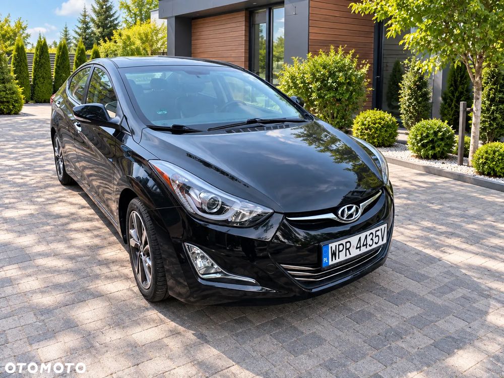 Hyundai Elantra - 1
