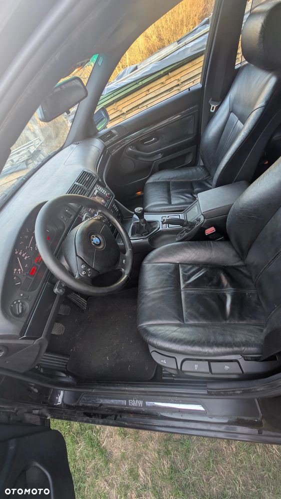 BMW Seria 5 523i - 5