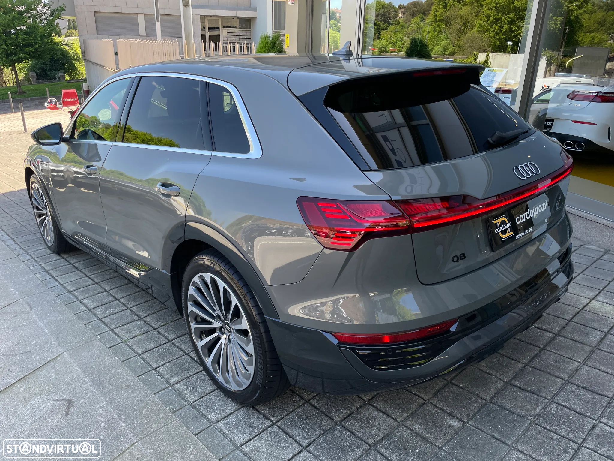 Audi Q8 e-Tron 55 quattro Advanced - 9