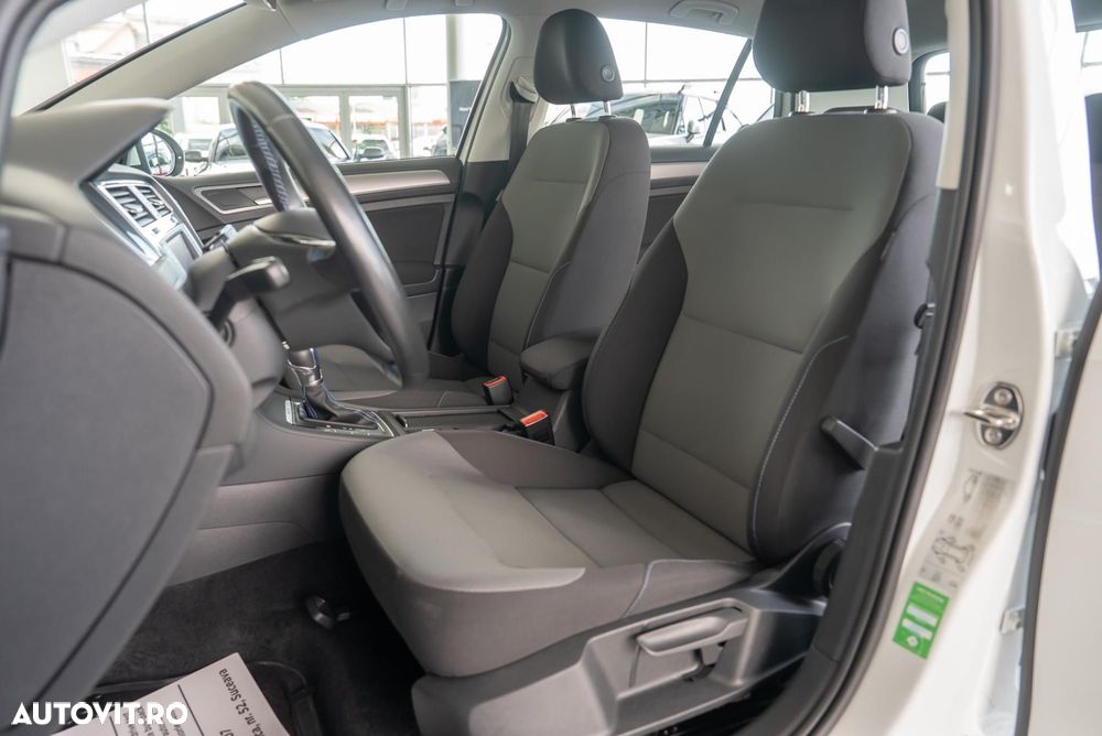 Volkswagen Golf - 20