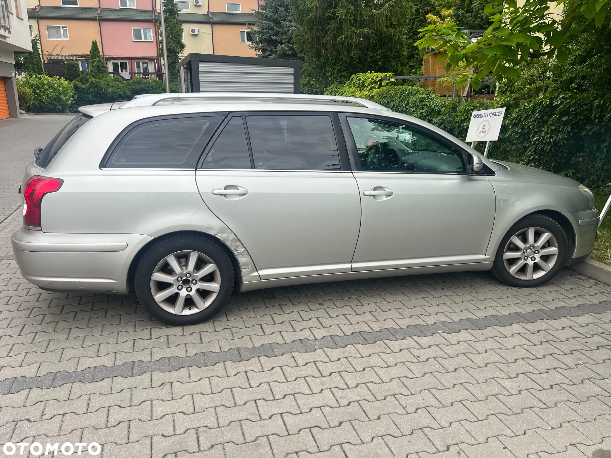 Toyota Avensis 2.0 VVT-i Combi Automatik Sol - 4