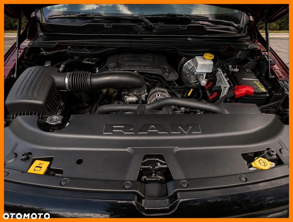 RAM 1500 Quad Cab Laramie - 24