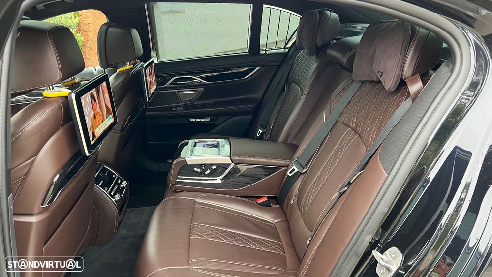 BMW 730 d Pack M - 27