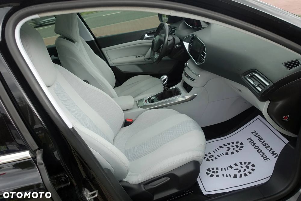 Peugeot 308 1.6 Premium - 12