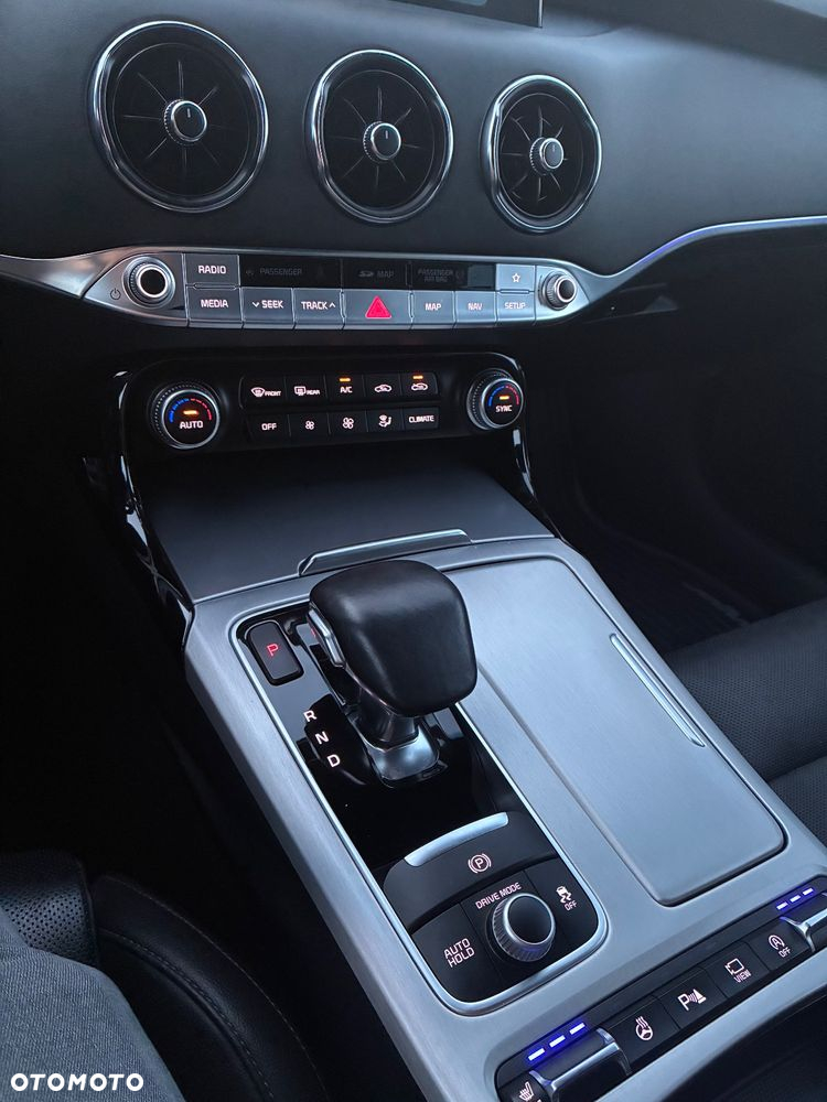 Kia Stinger 2.0 T-GDI GT Line - 19