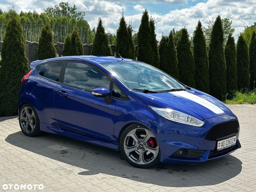 Ford Fiesta 1.6 EcoBoost mit Leder-Sport-Paket ST - 8