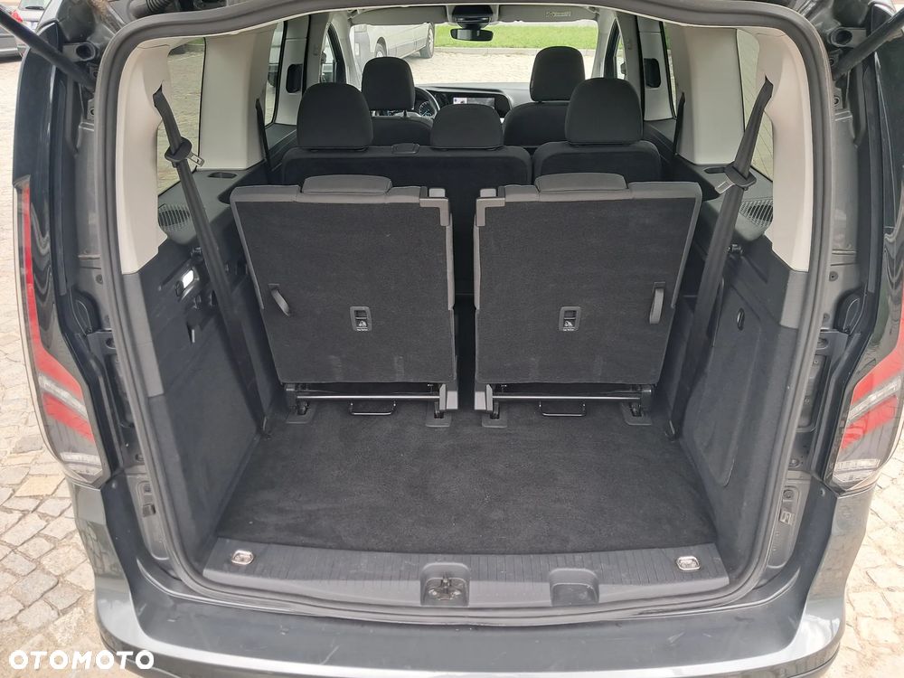 Ford Tourneo Connect Grand - 29