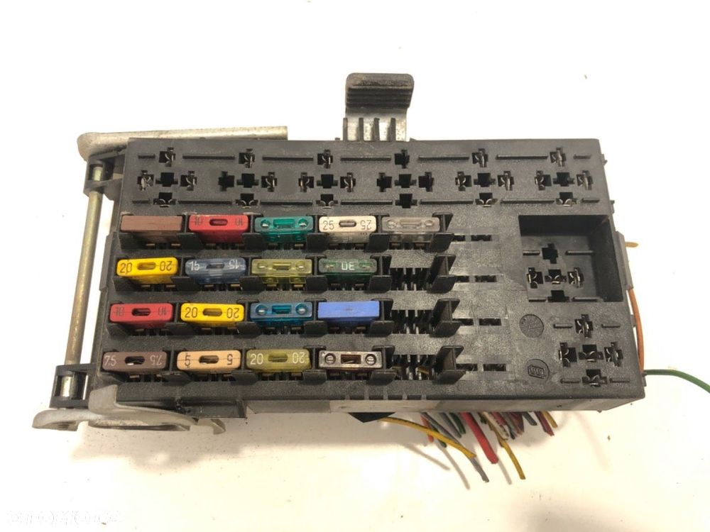 SKRZYNKA BEZPIECZNIKÓW  DAEWOO LUBLIN II Platforma / podwozie 1997 - 2022 2.4 D (3352) 52 kW [71 - 1