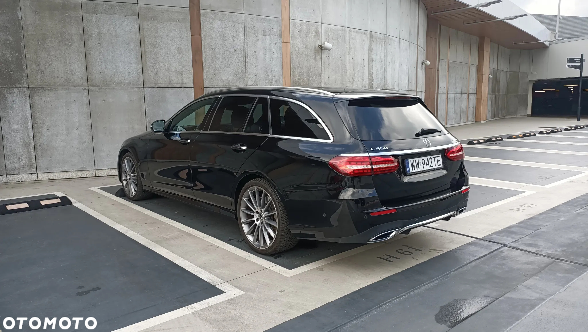 Mercedes-Benz Klasa E 450 4-Matic AMG - 3