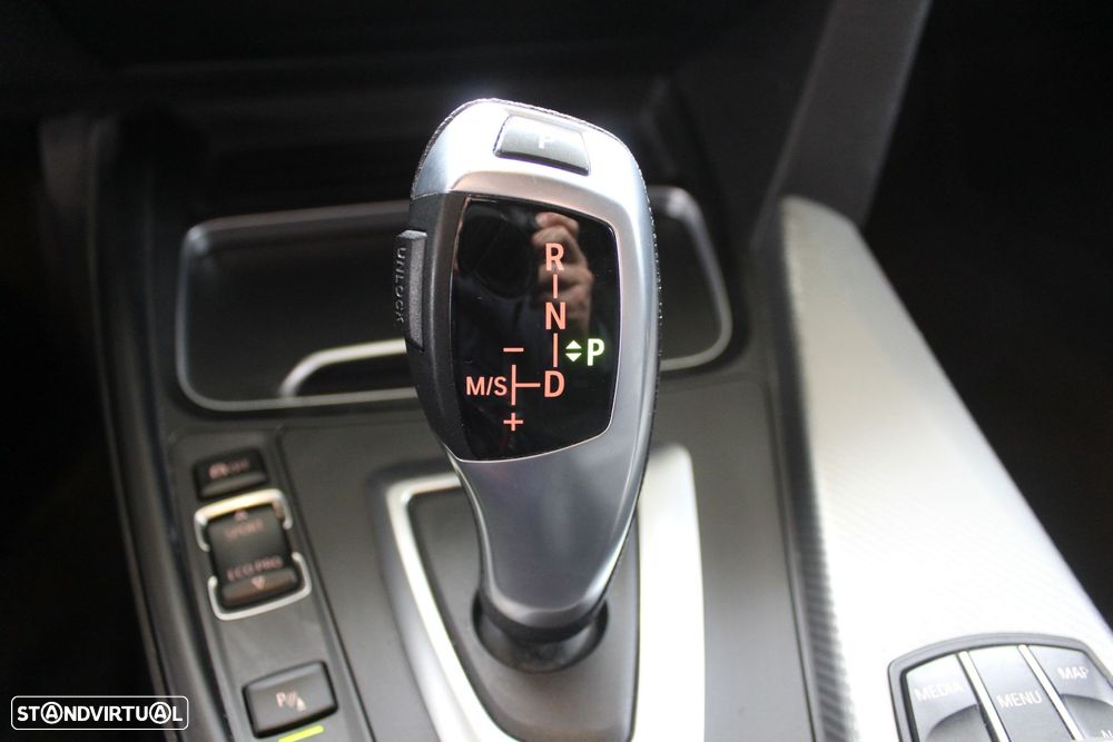 BMW 318 d Touring Pack M Shadow Auto - 14