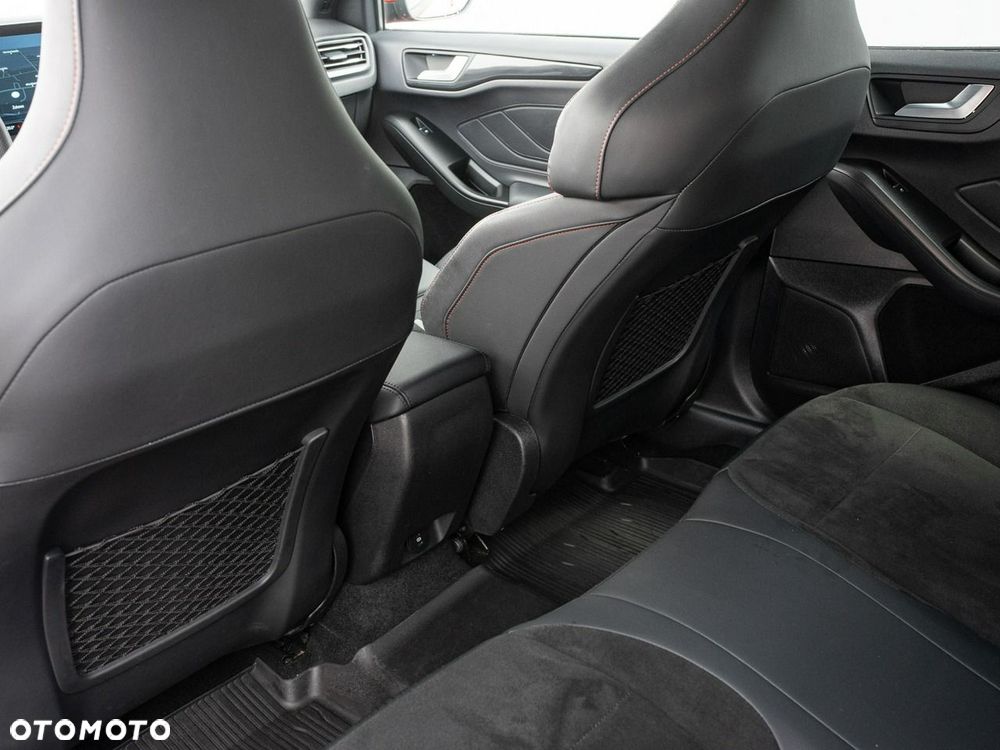 Ford Focus 2.3 EcoBoost ST X - 25