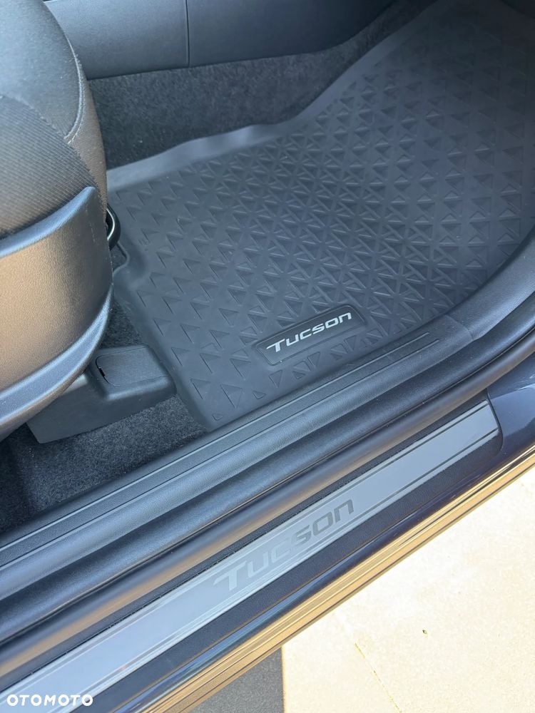 Hyundai Tucson 1.6 T-GDi HEV Executive 2WD - 23