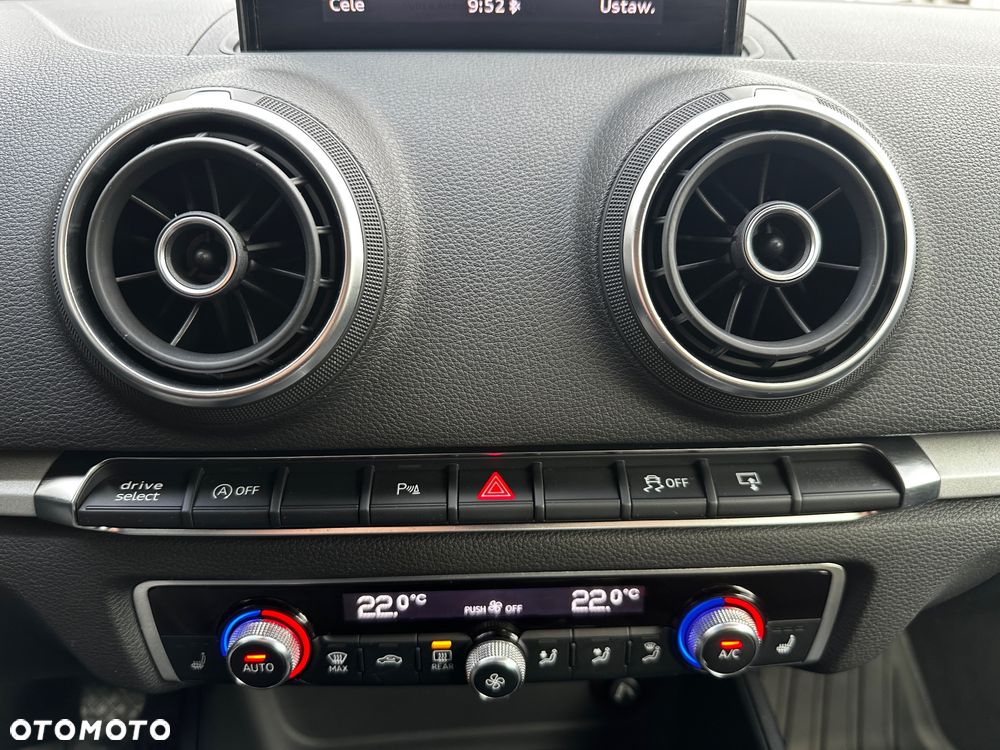 Audi A3 Sportback 1.6 TDI S line Sportpaket - 28