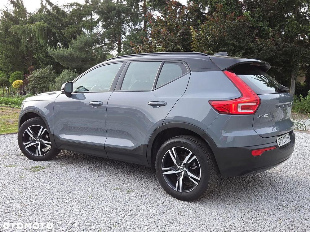 Volvo XC 40 T2 Plus Dark - 5