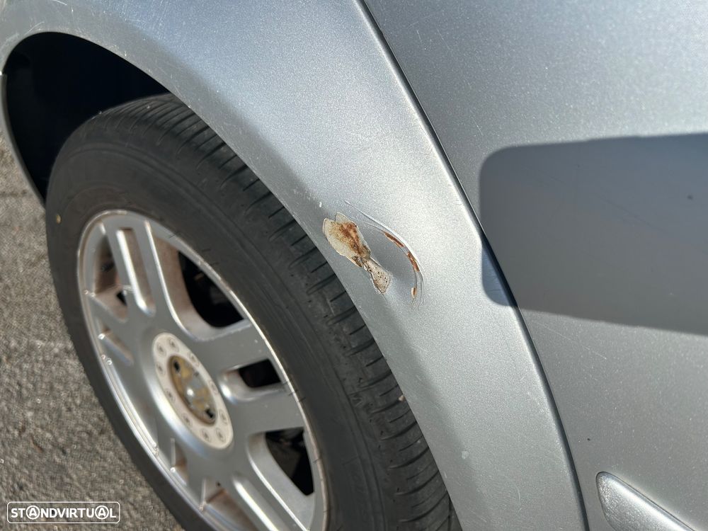 VW Golf 1.4i 25 Anos - 20