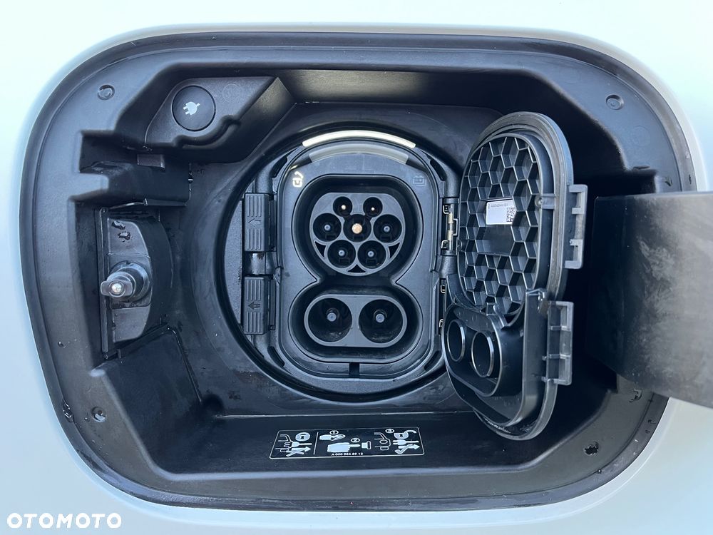 Mercedes-Benz EQB 350 66.5kWh 4-Matic AMG Line - 32