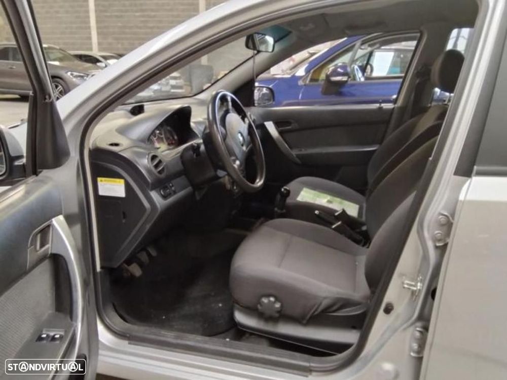 Chevrolet Aveo - 6