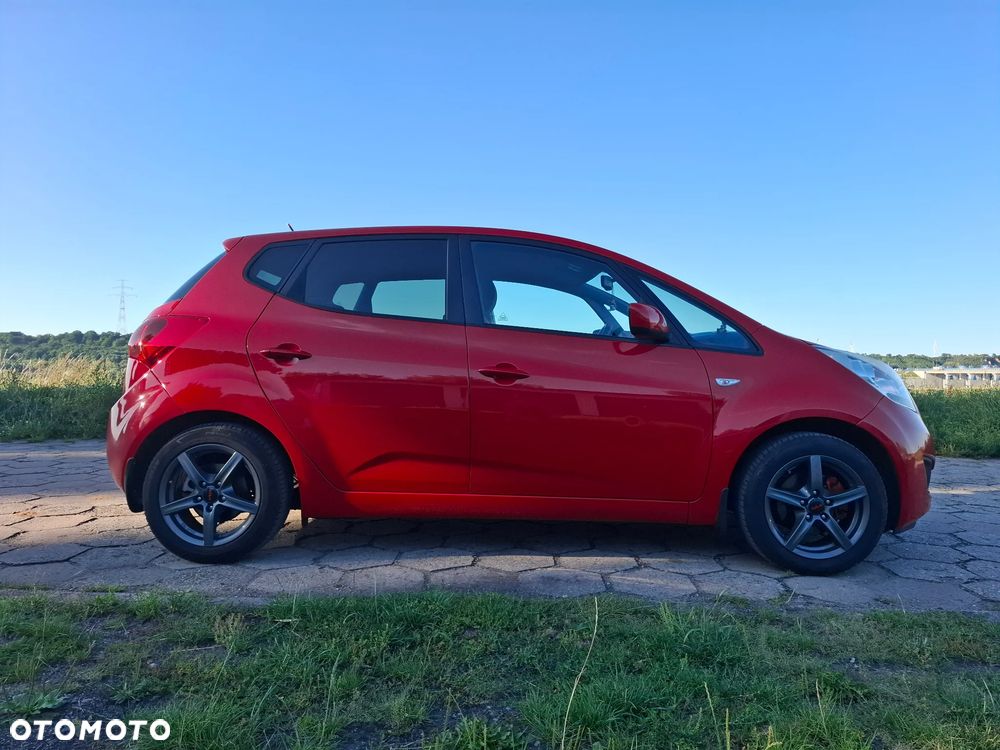 Kia Venga 1.6 L - 4