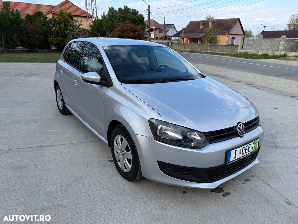 Volkswagen Polo - 2