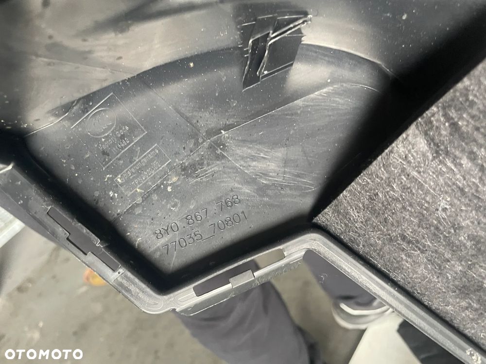 Audi A3 8Y Plastik boczny kanapy 8Y0867768,8Y0867767 - 4