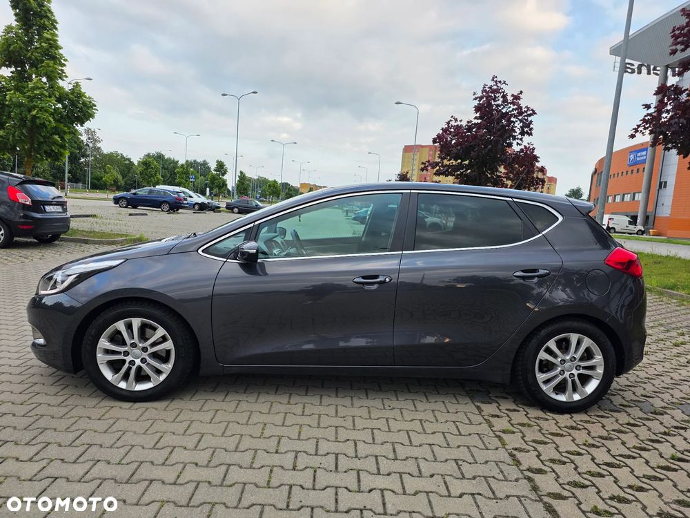 Kia Ceed - 9