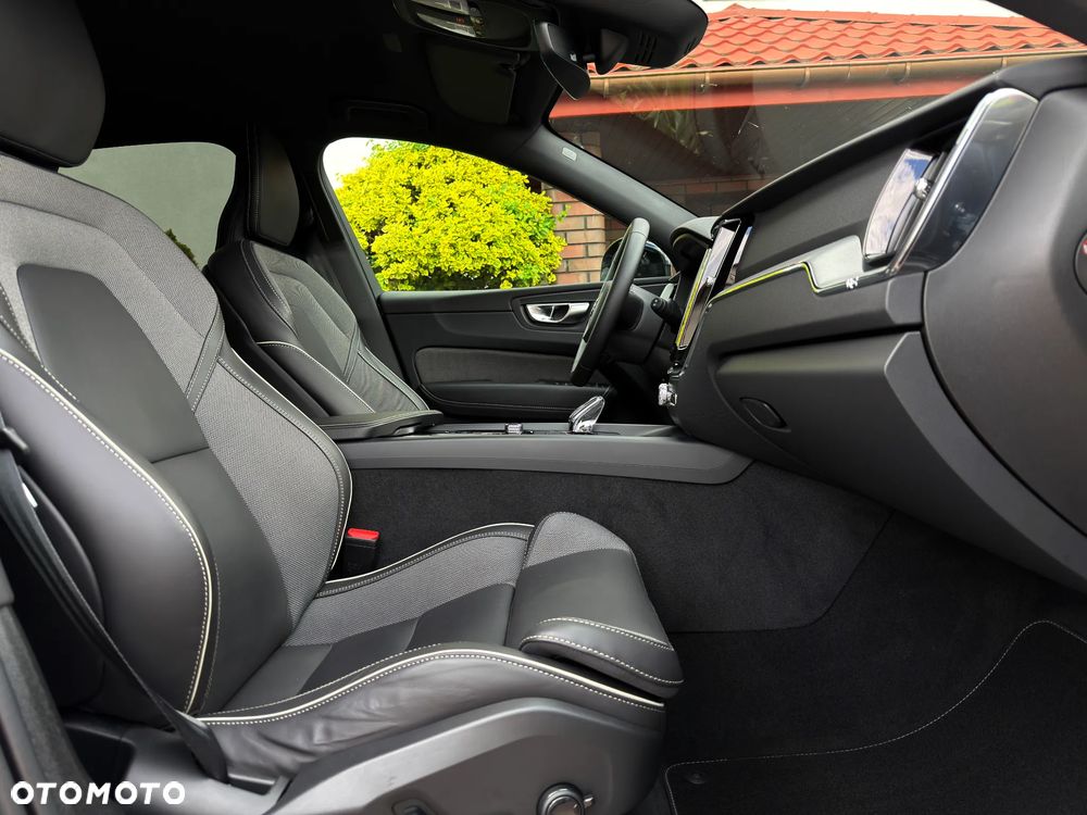 Volvo XC 60 B4 D AWD Geartronic RDesign - 9