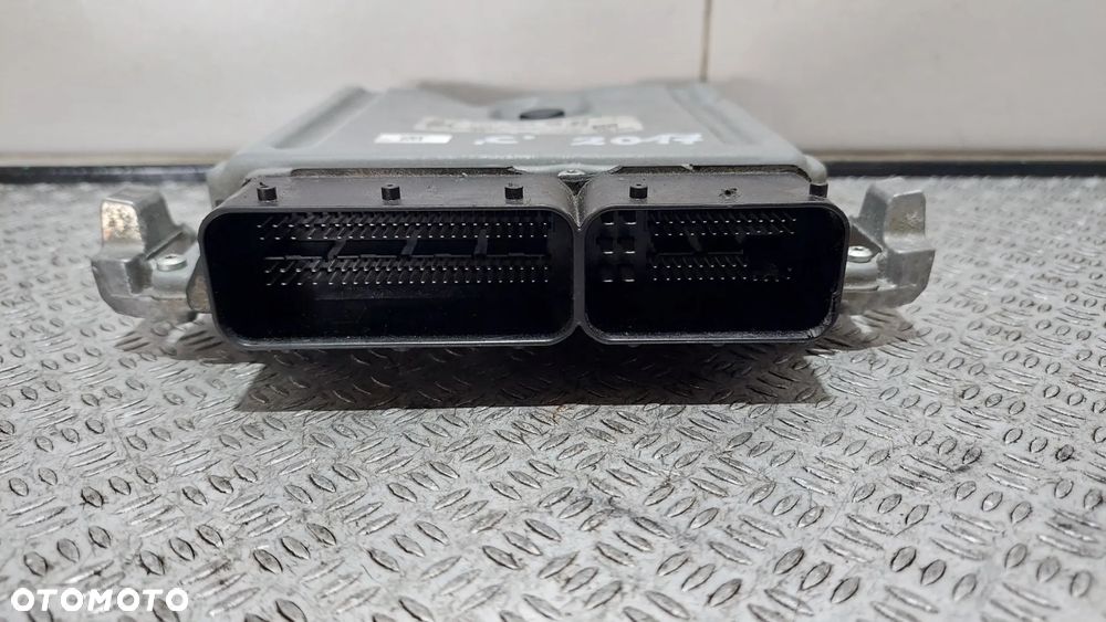 KOMPUTER STEROWNIK SILNIKA MERCEDES-BENZ C-KLASA W205 2,0 BENZYNA R2017  NR A2749000800 - 2