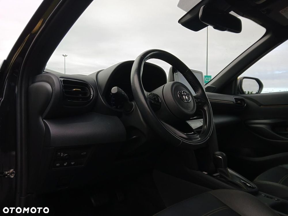 Toyota Yaris Cross Hybrid 1.5 Premiere Edition - 22