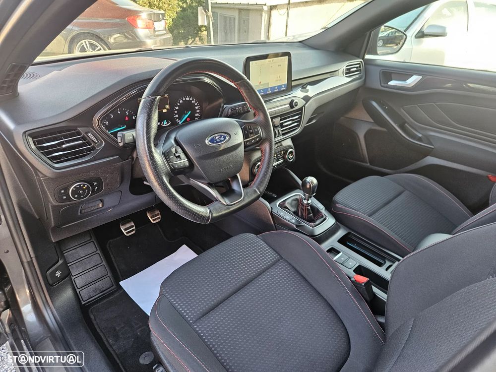 Ford Focus SW 1.0 EcoBoost ST-Line - 10