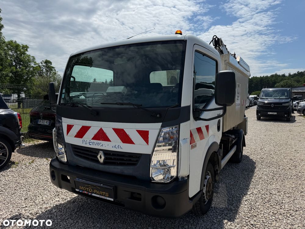 Renault Maxity - 3