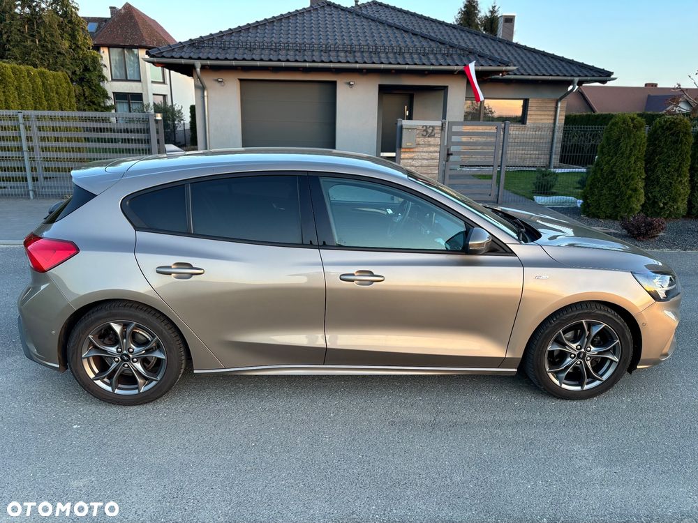 Ford Focus 1.5 EcoBoost ST-Line - 2
