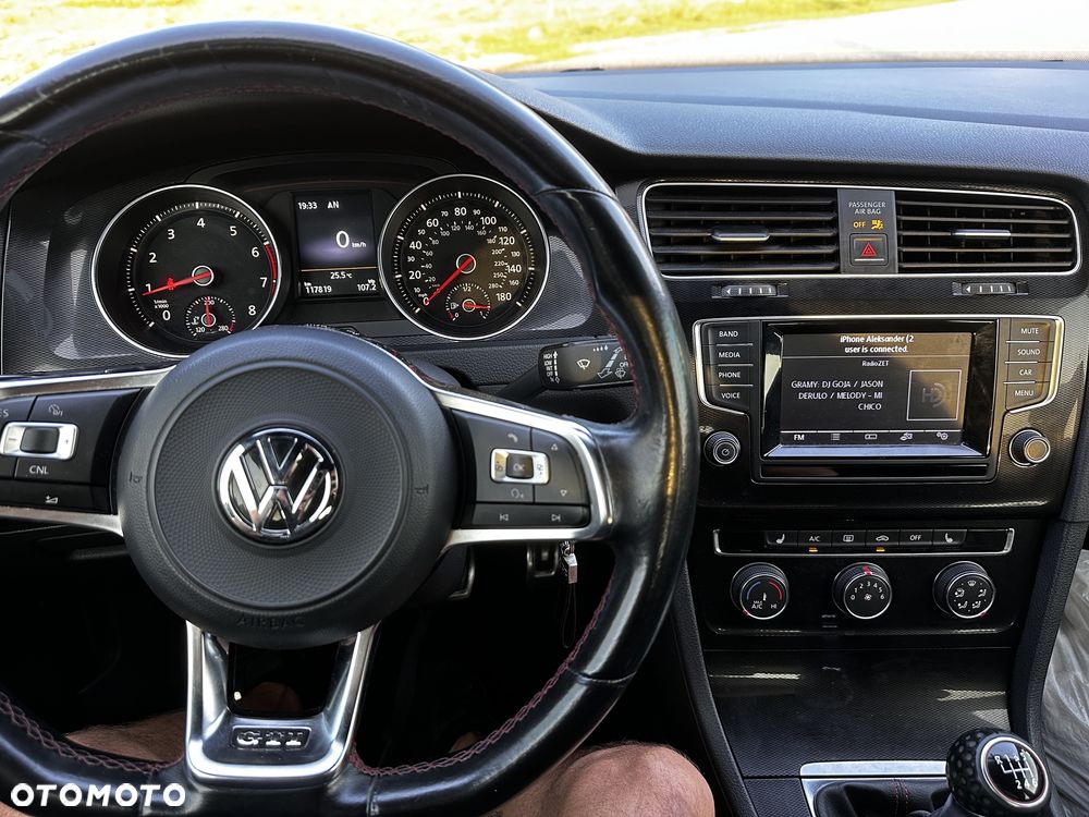 Volkswagen Golf - 7