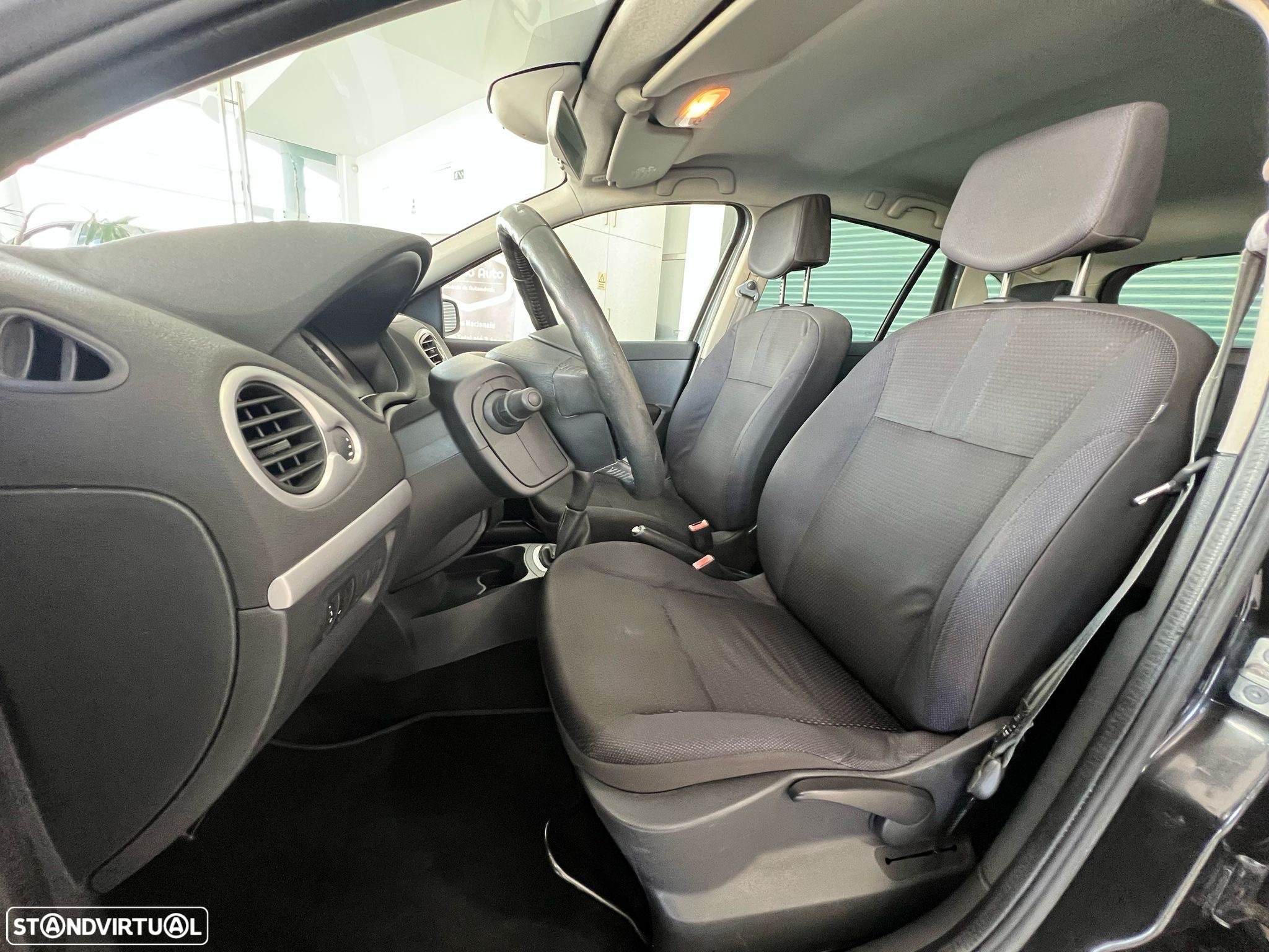 Renault Clio Break 1.2 TCE Dynamique S - 9
