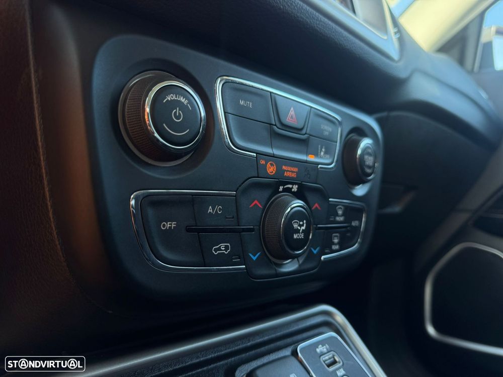 Jeep Compass 1.3 T Longitude - 33