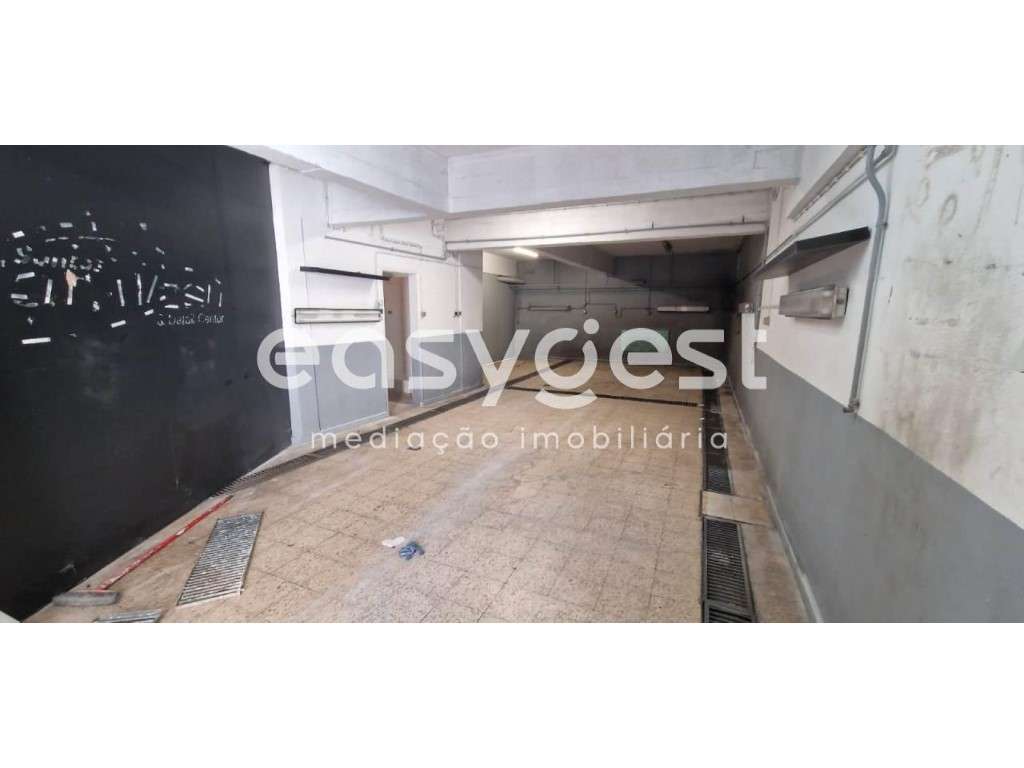 Excelente Espaço de Armazém e ou Comércio em Zona Central - Grande imagem: 5/12