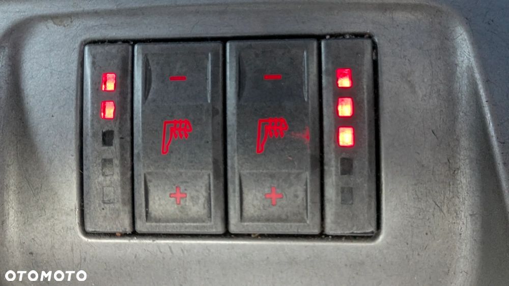 Ford S-Max 2.0 TDCi Titanium - 21