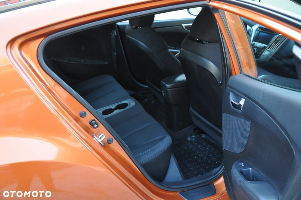 Hyundai Veloster 1.6 GDI Premium - 13
