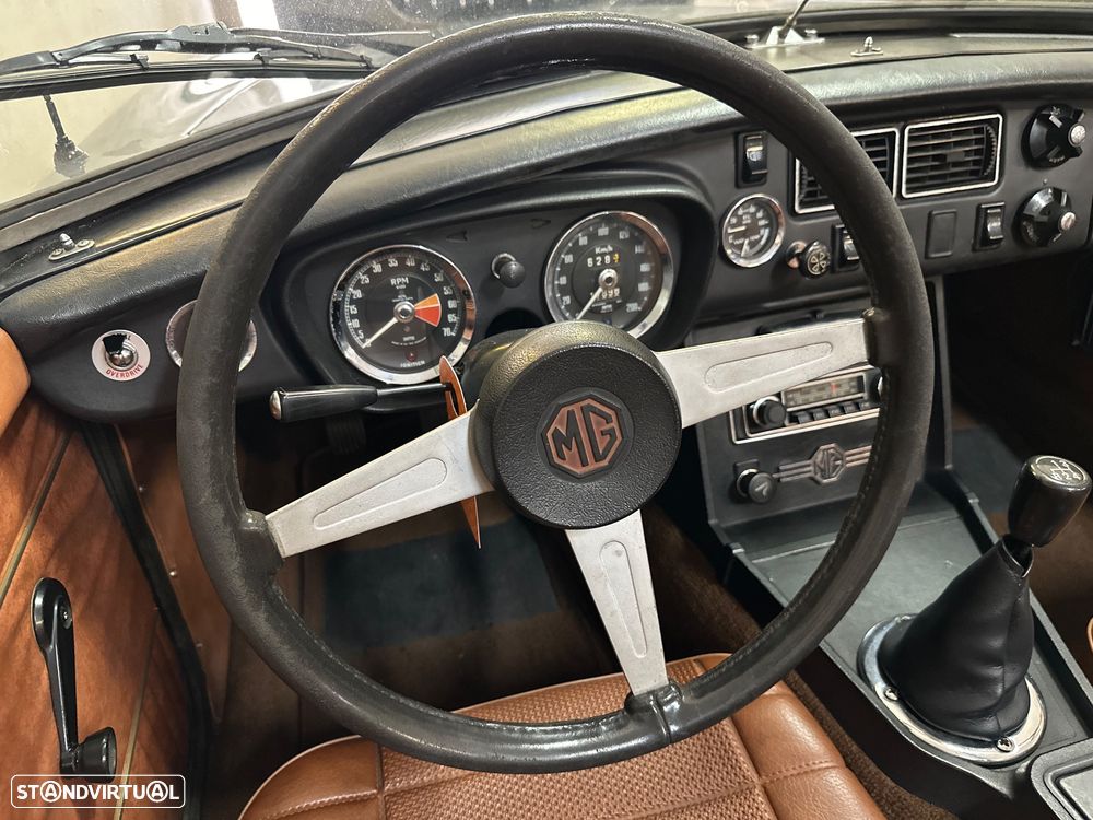 MG MGB - 9