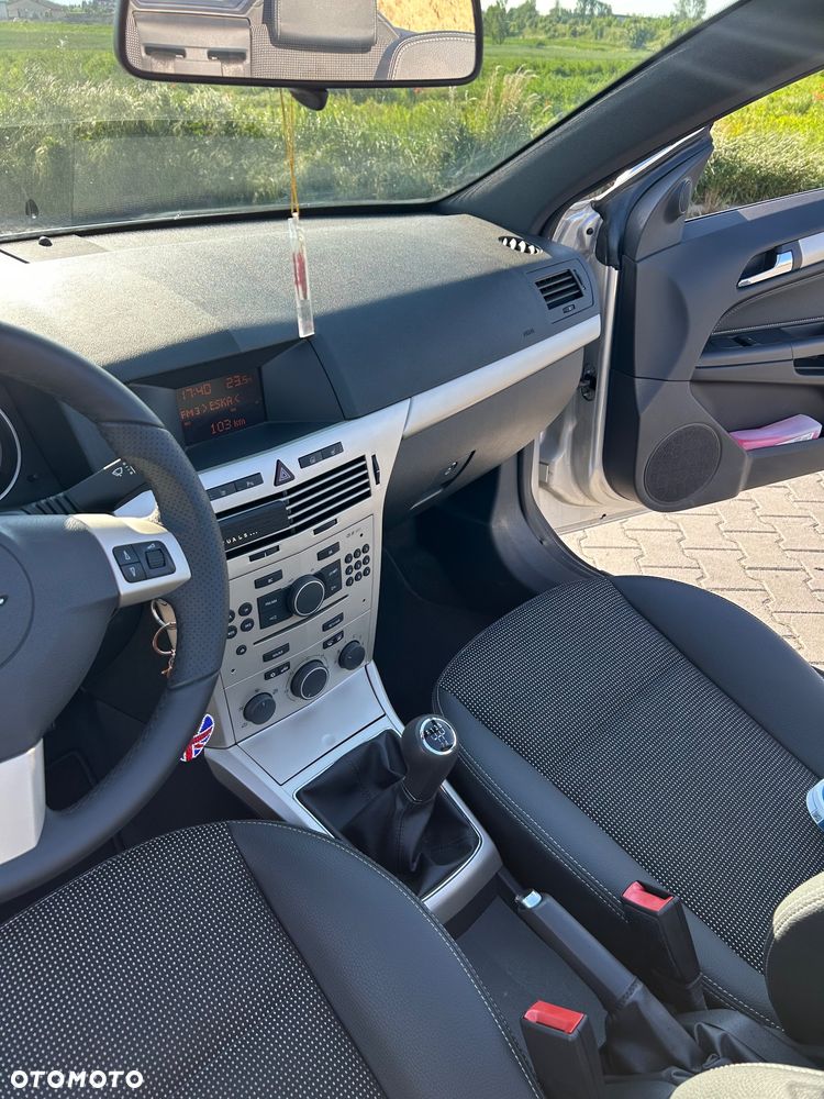 Opel Astra 1.6 Cosmo - 21