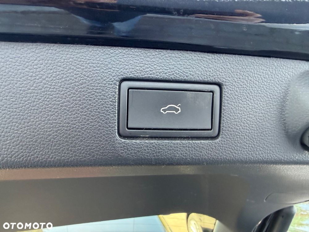 Volkswagen Arteon 2.0 TSI DSG R-Line - 28