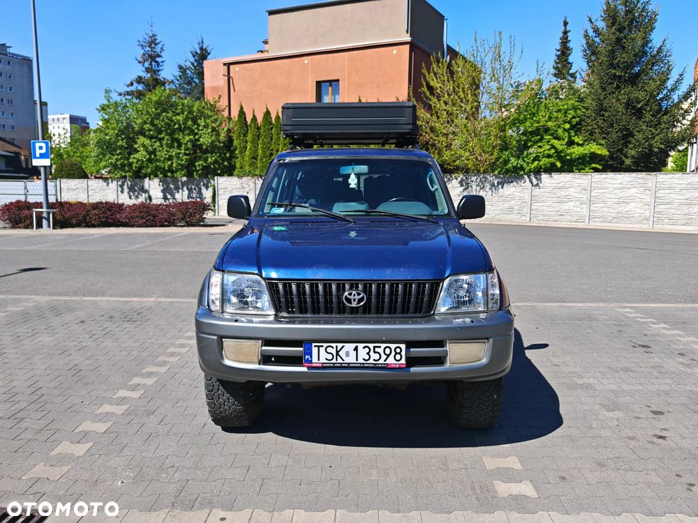 Toyota Land Cruiser - 2