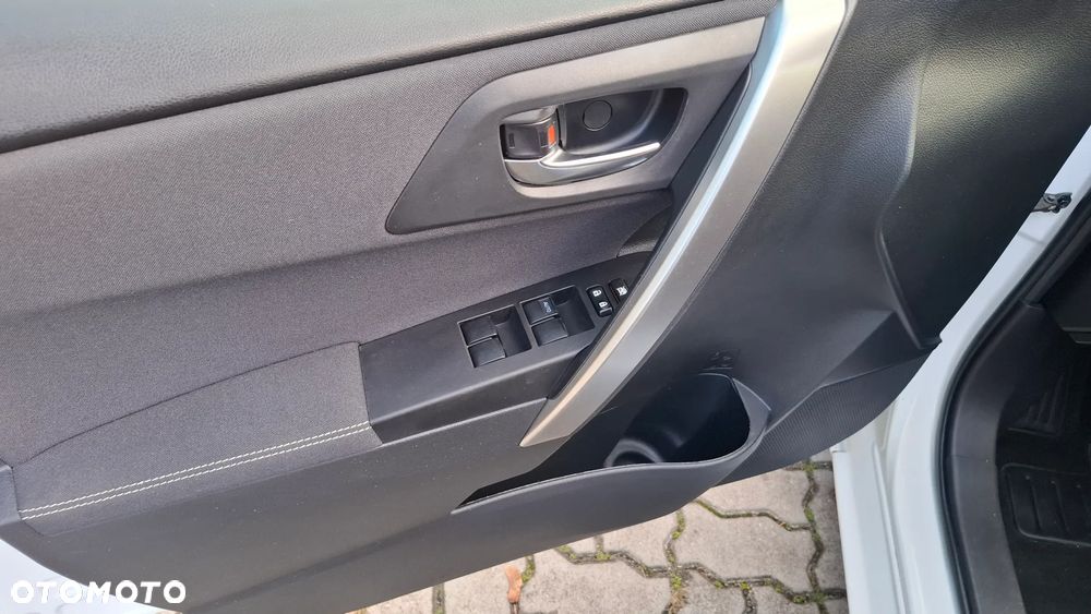 Toyota Auris 2.0 D-4D Edition - 9