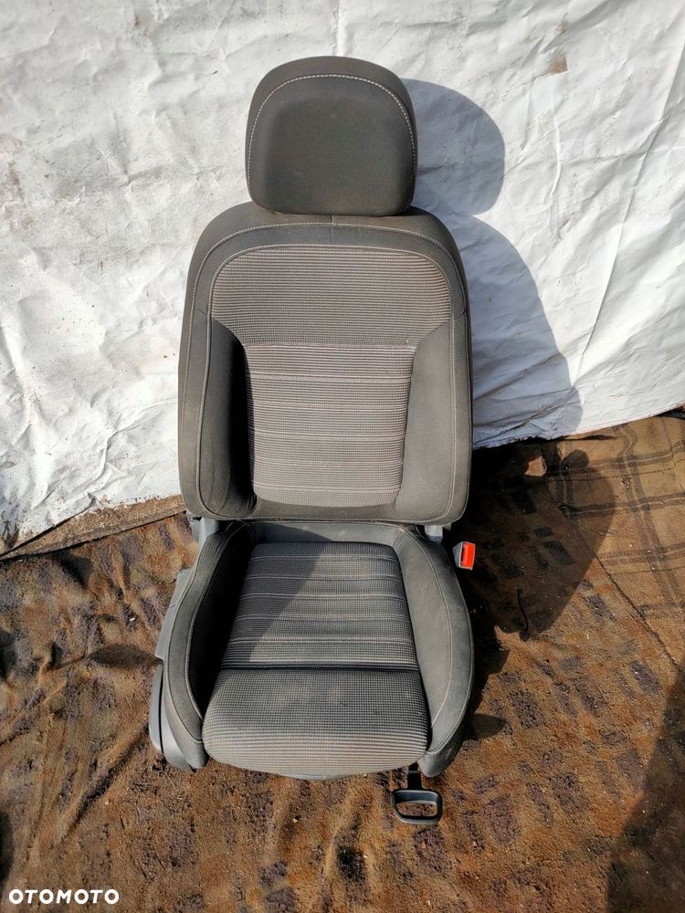 fotel prawy przód opel insignia a lift elektryczny - 1